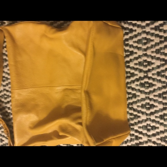 Tory Burch Shoulder Bag. - Picture 4 of 4